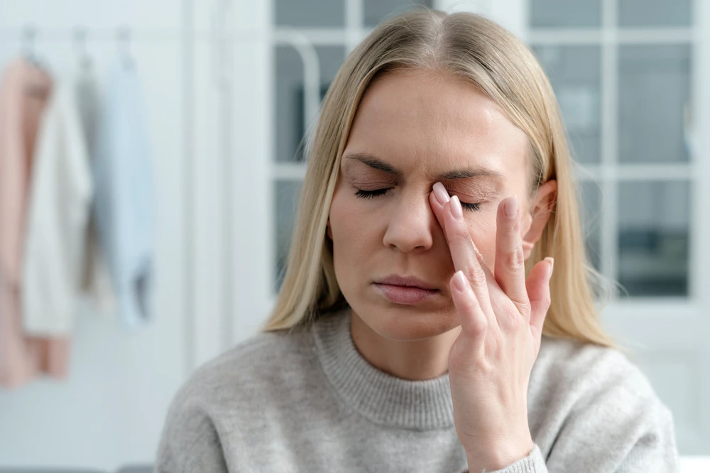 Can an Eye Surgeon Correct Uneven Vision Between Eyes?