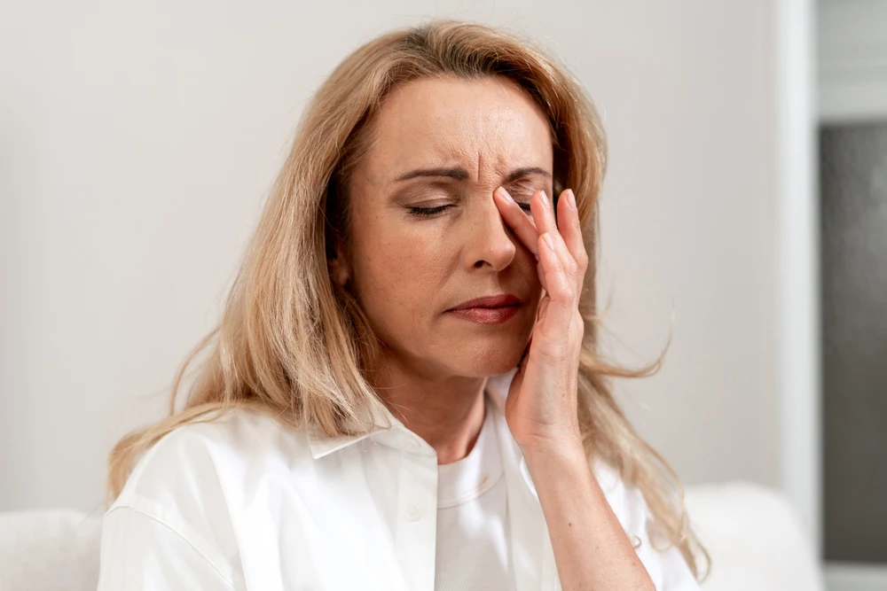 What Causes Uneven Visual Acuity Between the Eyes?